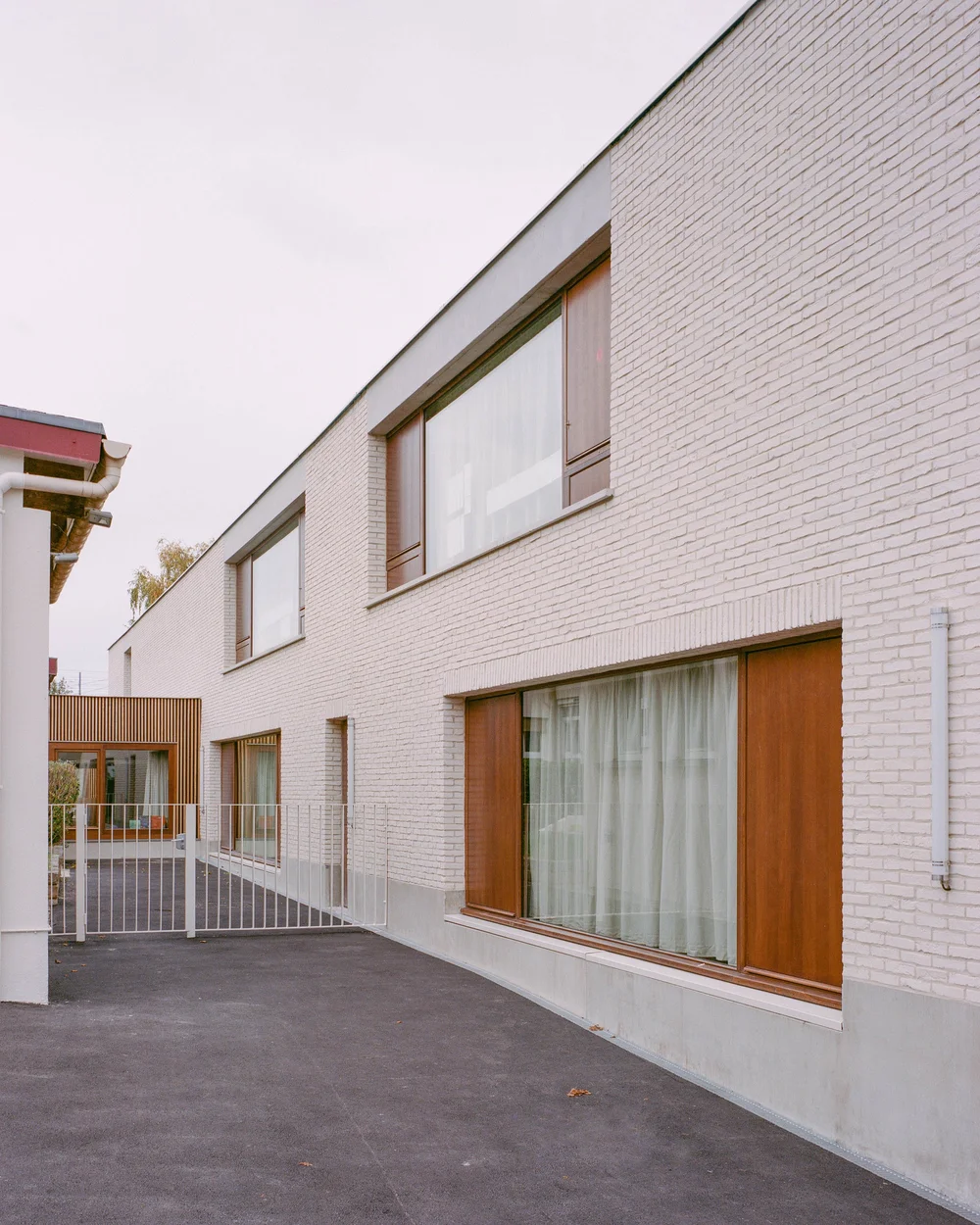 Extension d'une école maternelle et construction d'un centre de loisirs