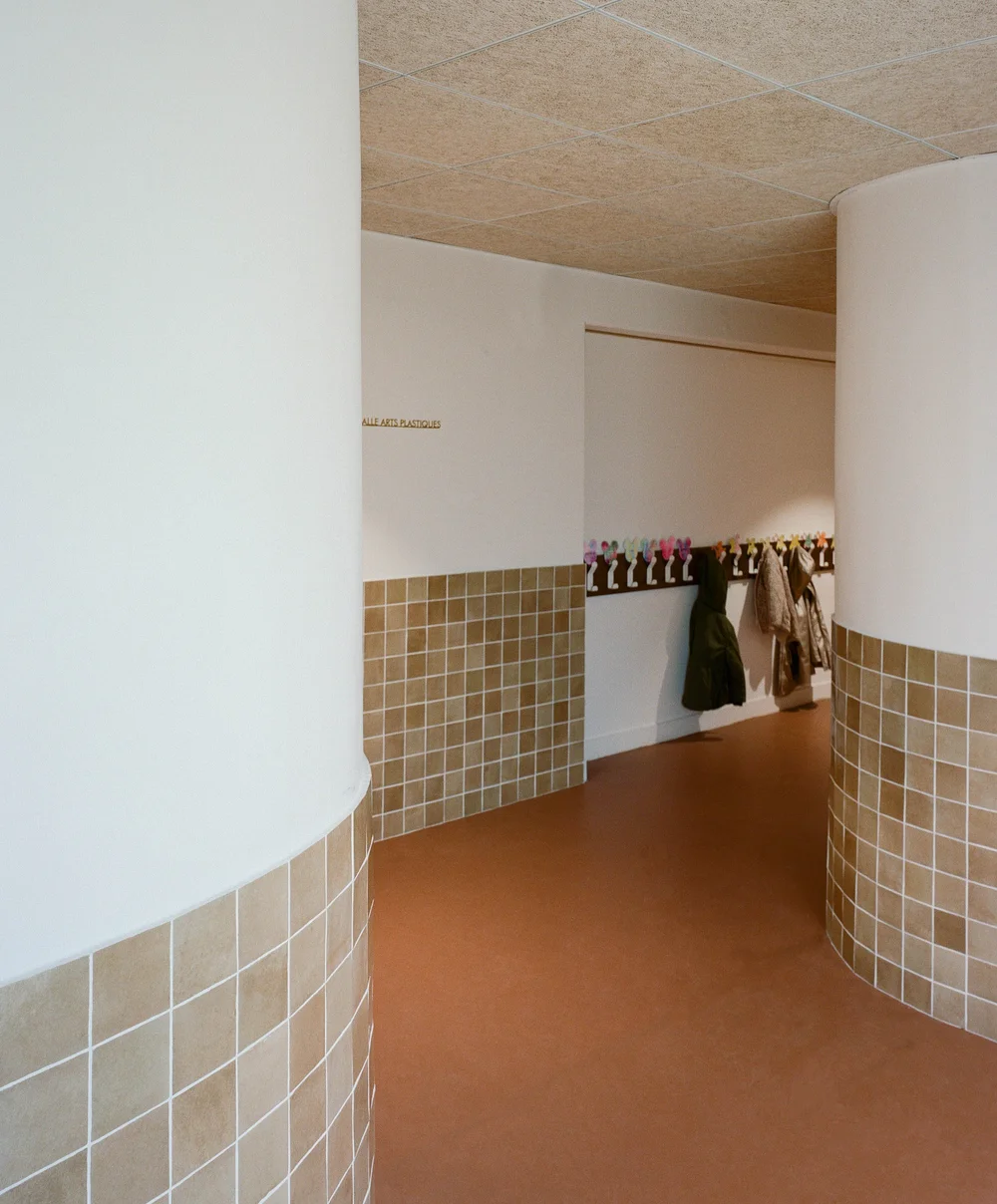 Extension d'une école maternelle et construction d'un centre de loisirs