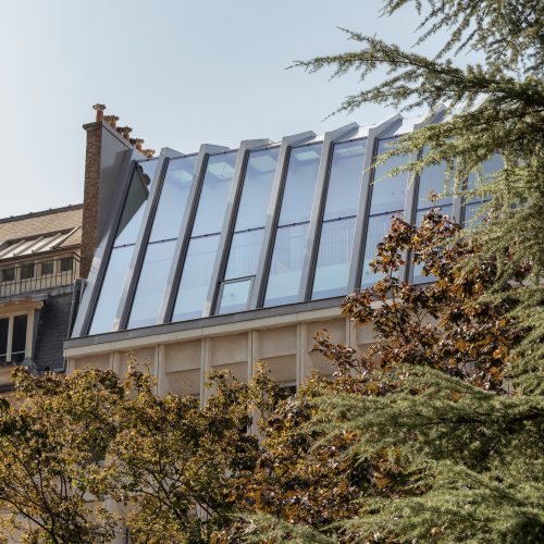 Extension/surélévation vitrée d’un immeuble de bureau existant