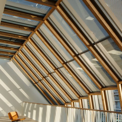 Extension/surélévation vitrée d’un immeuble de bureau existant