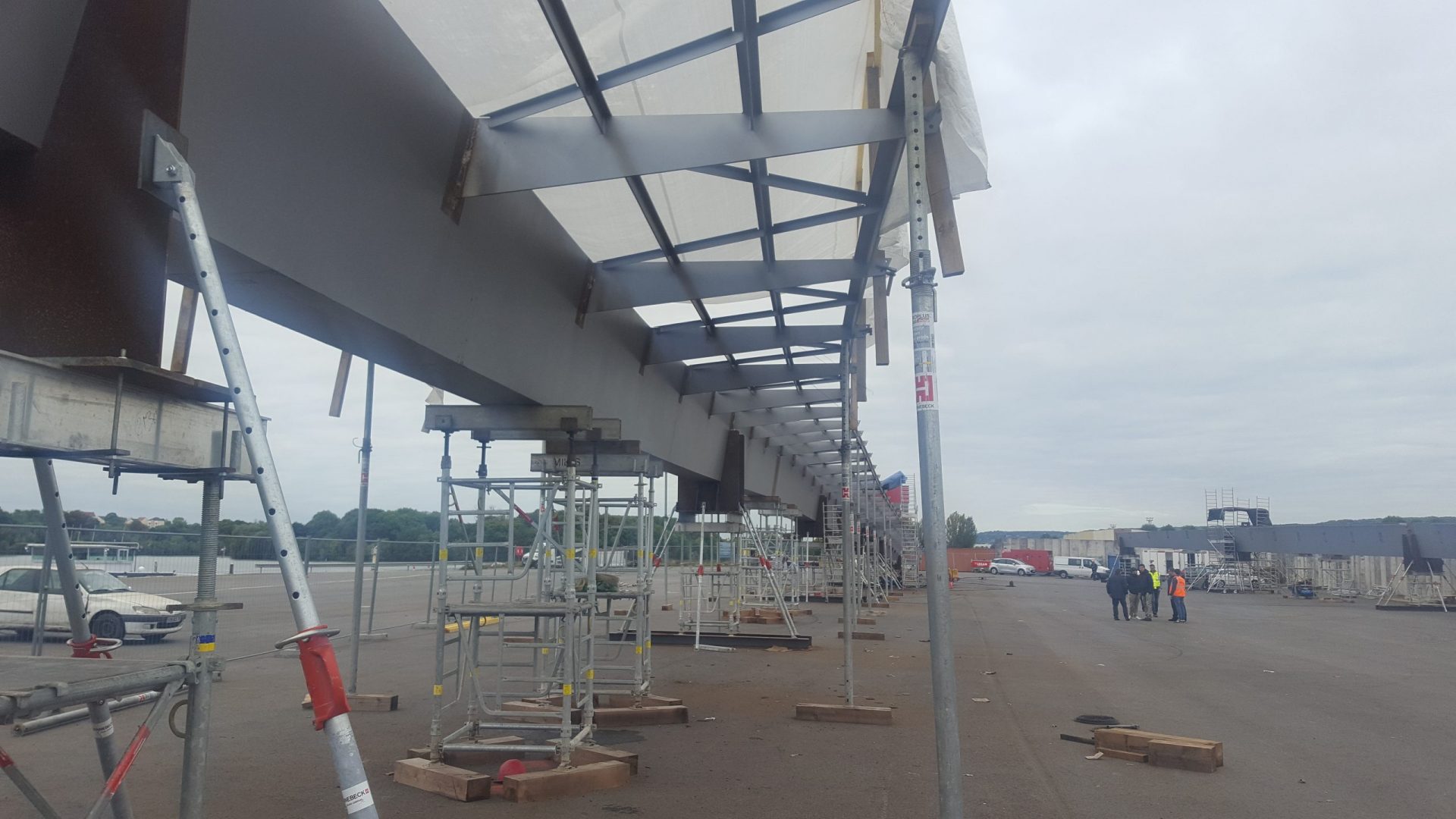 Passerelle piétonne acier 200 m sur la Seine