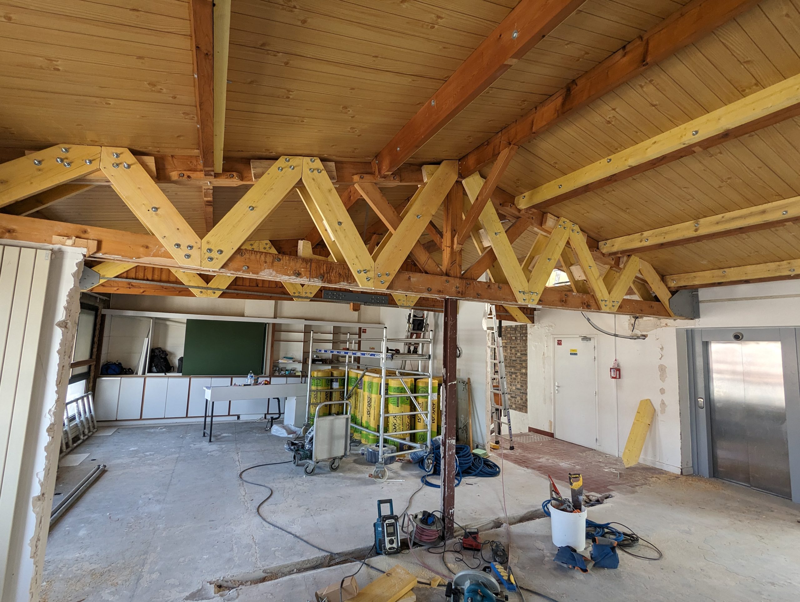 Reconstruction de la toiture du collège Charles Péguy