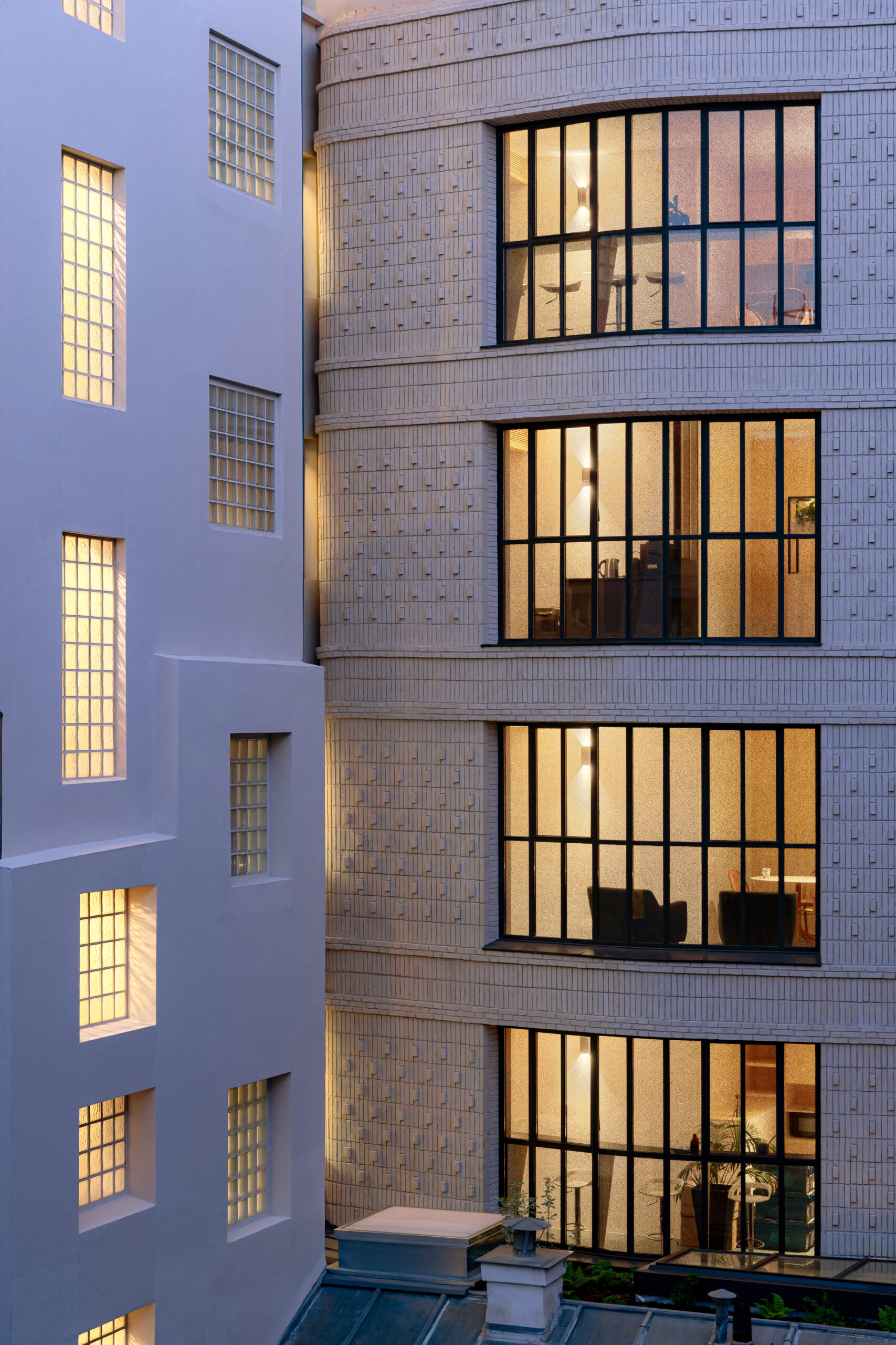 Réhabilitation et surélévation d’un bâtiment de bureaux